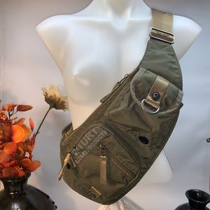 Innturt Chest Bag Free Size Army Green